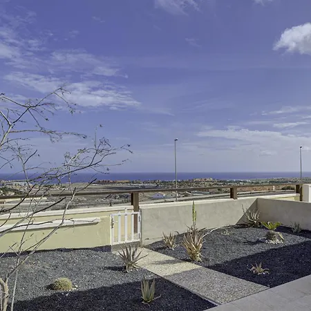 Private Terrace With Parking & Pool Daire