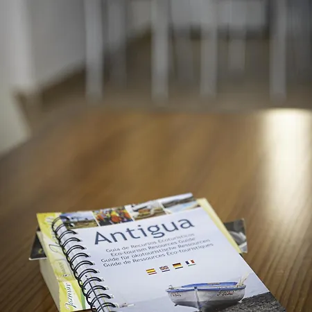 Private Terrace With Parking & Pool Daire *