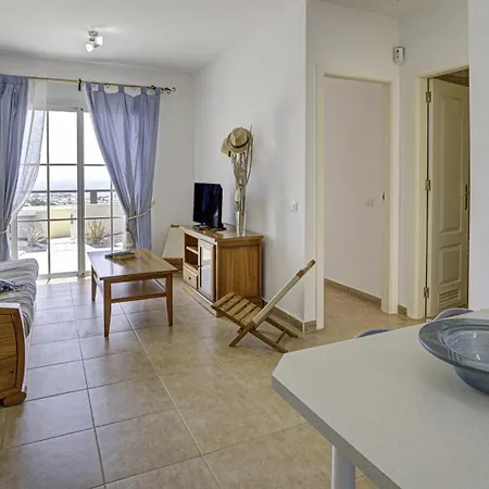 Private Terrace With Parking & Pool *