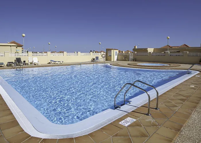 Apartment Private Terrace With Parking & Pool